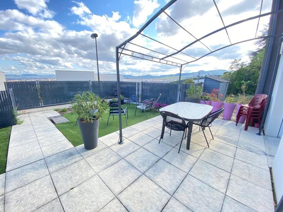 Jolie Maison Sur Les Hauts De - Beaupeyras Appartement